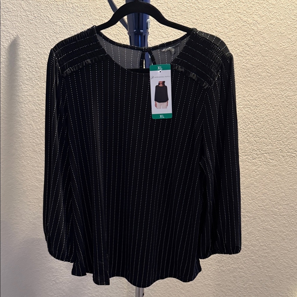 Adrianna Papell NWT Elegant Black Pinstripe Blouse. Size XL